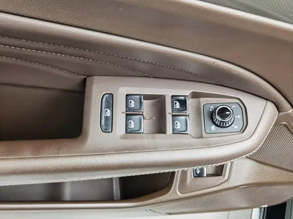 Volkswagen Phideon — миниатюра 9