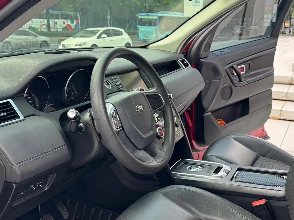 Land Rover Discovery Sport — миниатюра 12