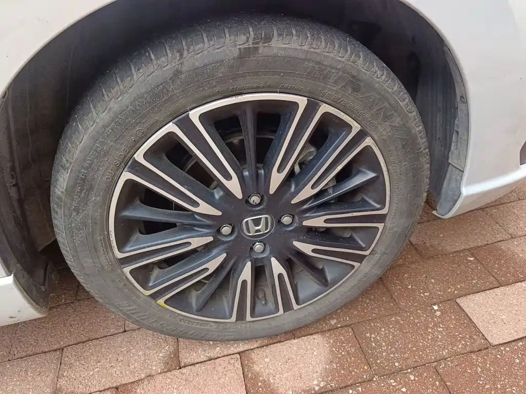 Honda Fit — миниатюра 8