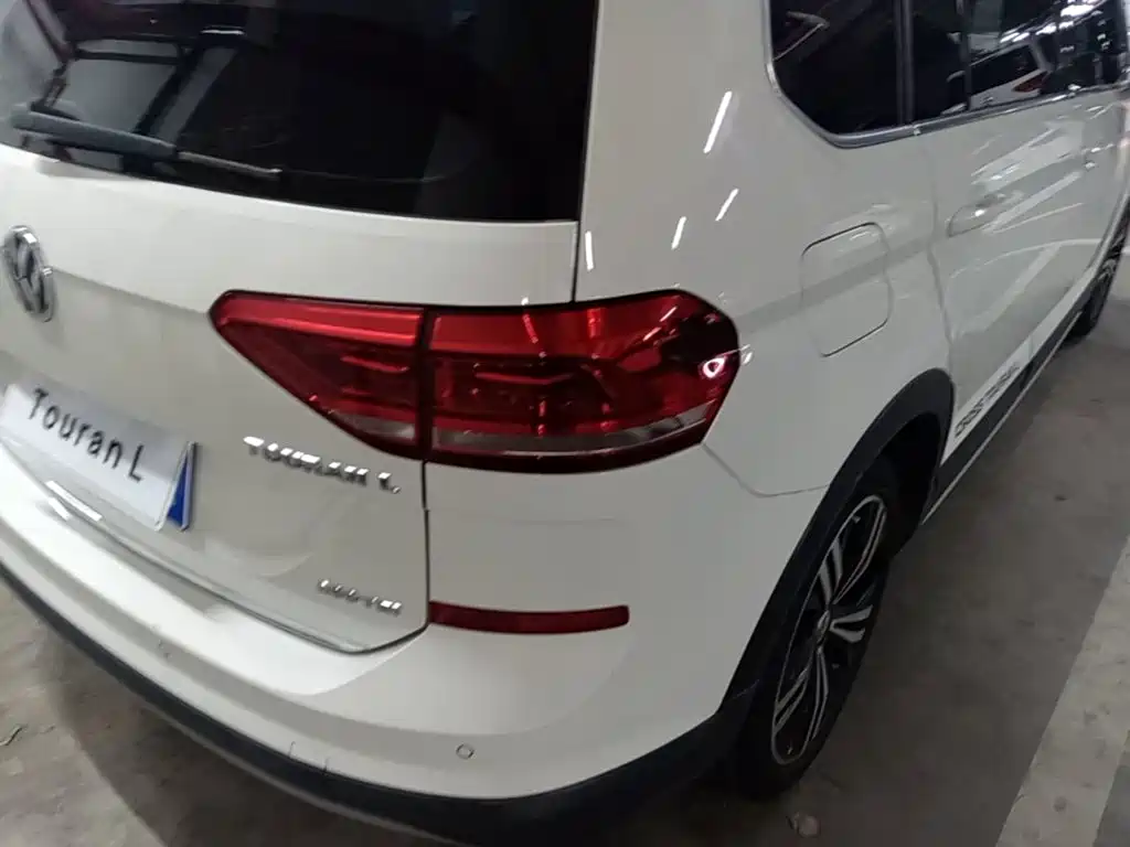 Volkswagen Touran — миниатюра 8