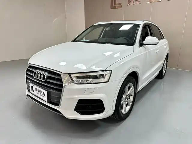 AUDI Q3 2019