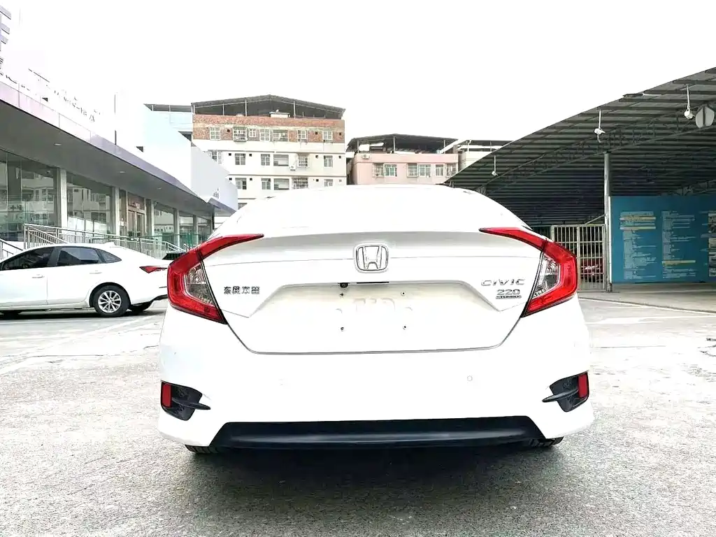 Honda Civic — миниатюра 6