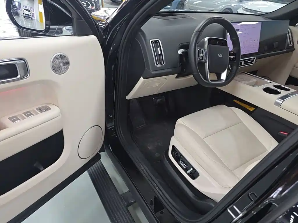 Li Auto Li L8 — миниатюра 16