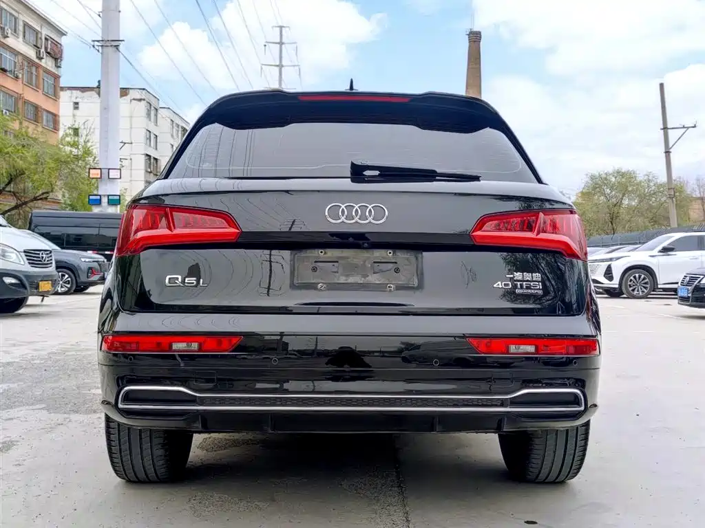 Audi Q5L 2018 40 TFSI Fashion V