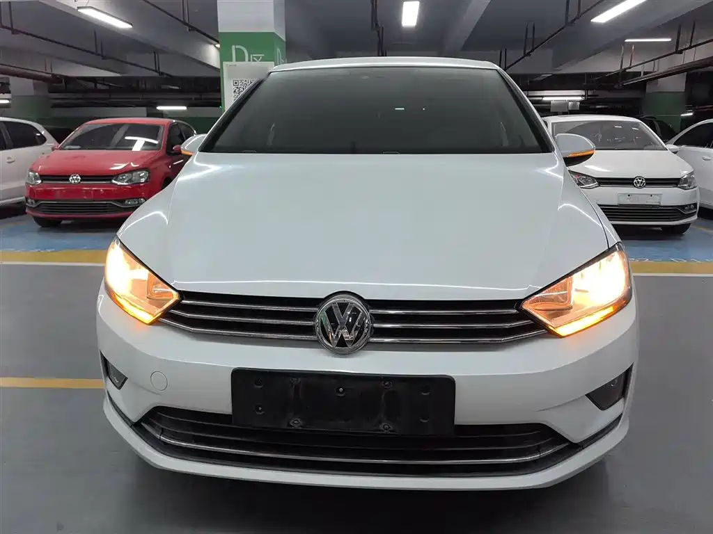 VOLKSWAGEN GOLF*JIAYU