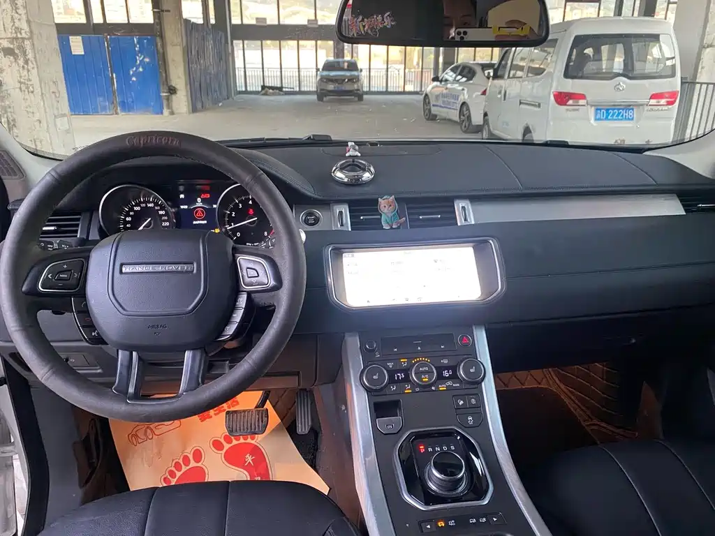 Land Rover Evoque — миниатюра 8