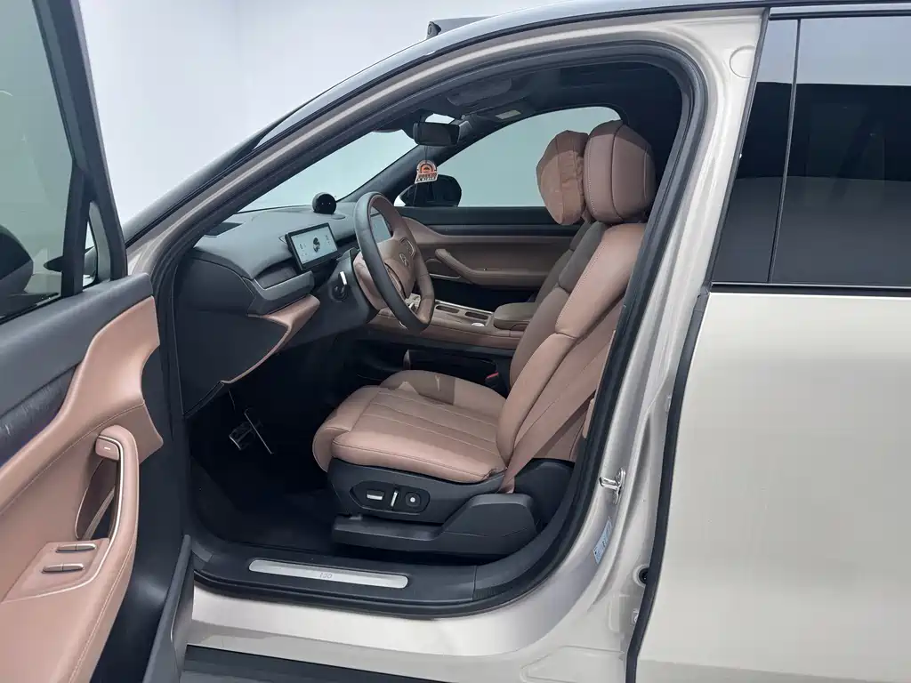 NIO ES8 — миниатюра 9