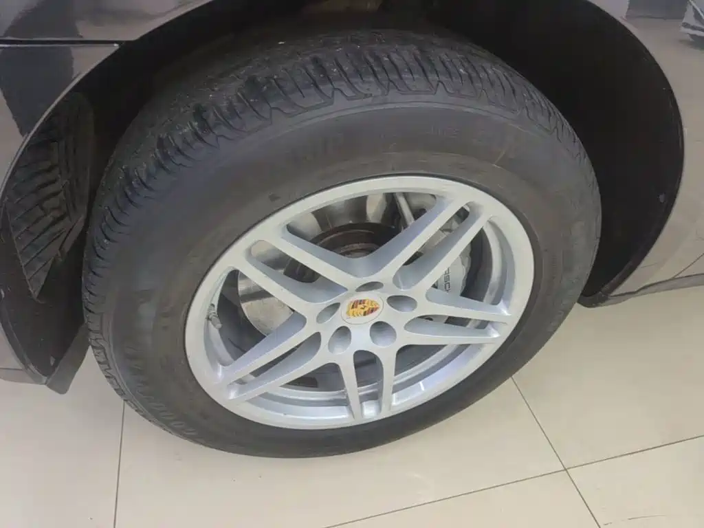 Porsche Macan — миниатюра 23