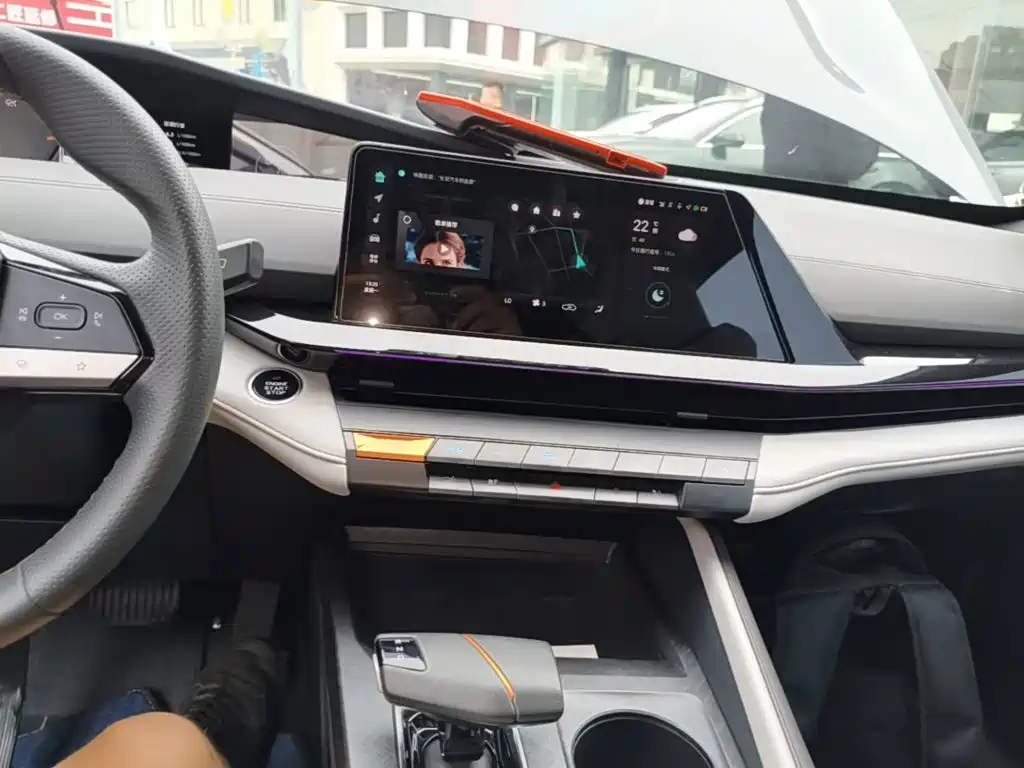 Changan UNI-V iDD — миниатюра 13