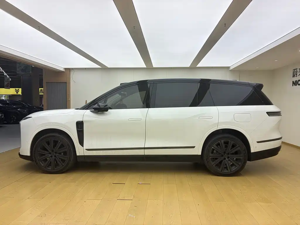 NIO ES8 — миниатюра 5