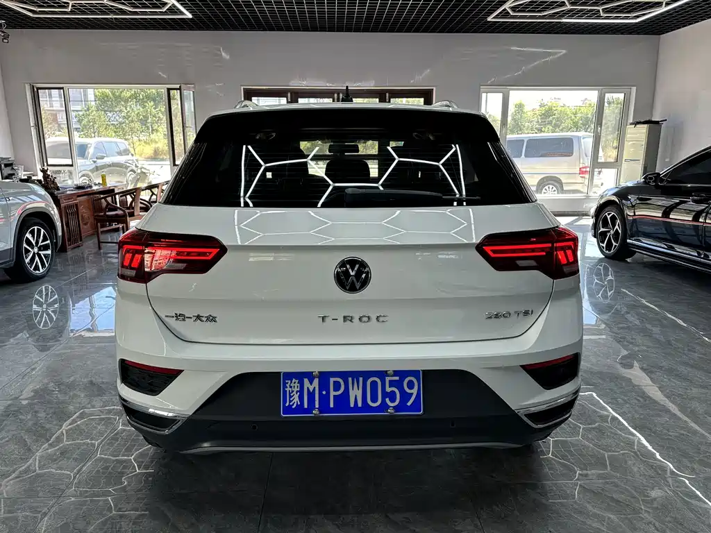 Volkswagen T-Roc — миниатюра 6
