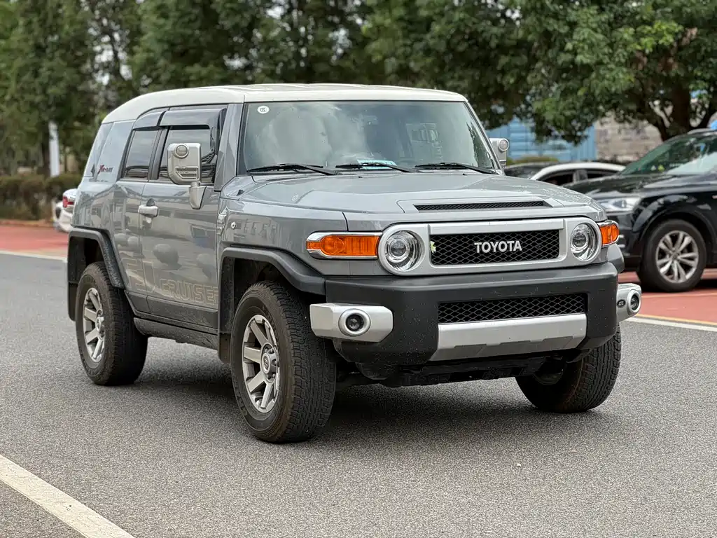 Toyota FJ Cruiser FJ 2024 4.0L