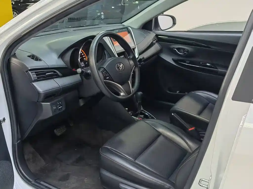 TOYOTA YARIS L ZHIXUAN