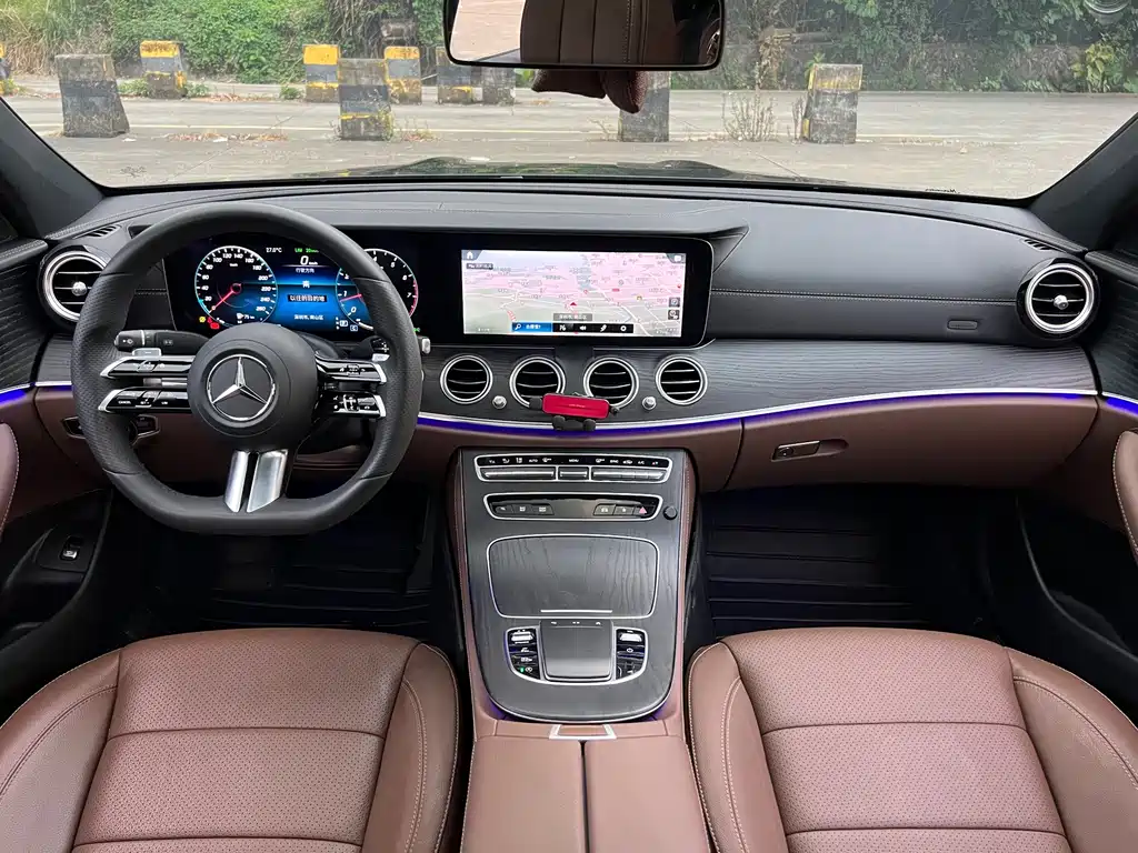 Mercedes-Benz E-Class — миниатюра 4