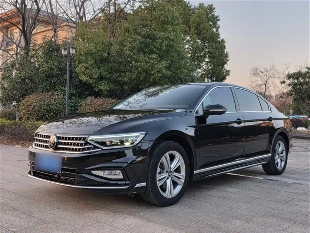 Volkswagen Magotan 2025