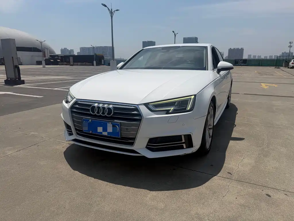 Audi A4L 2018