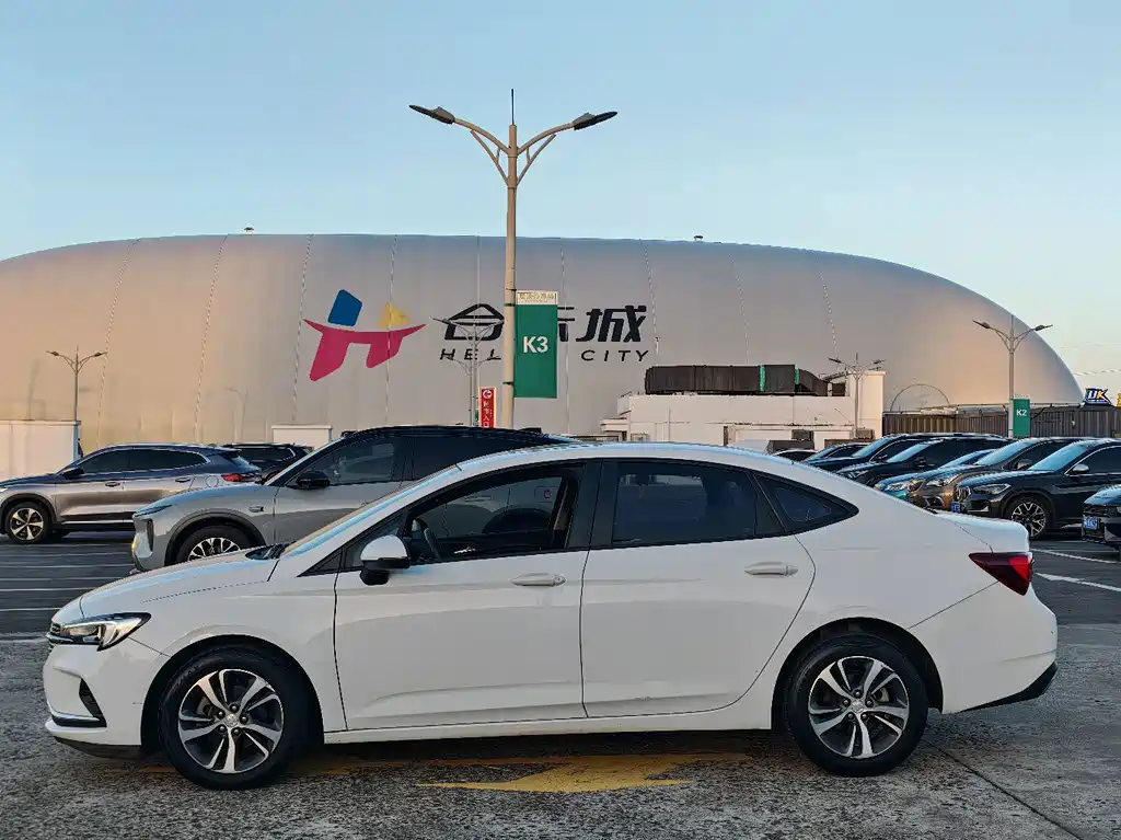 Buick Verano — миниатюра 7