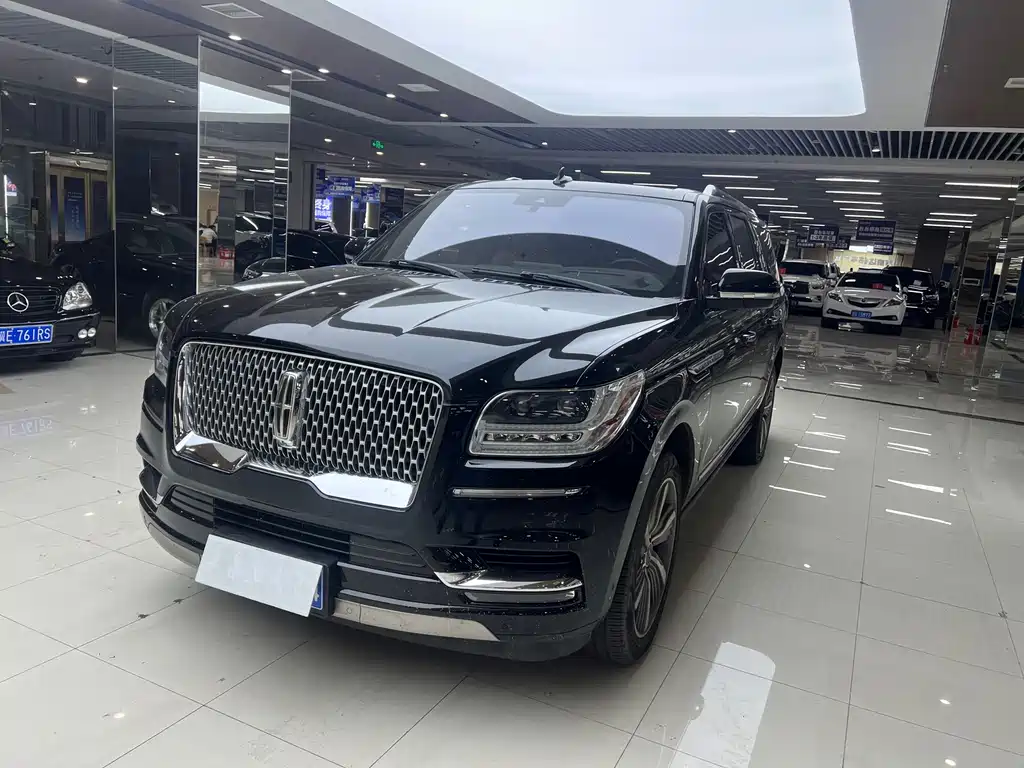 Lincoln Navigator