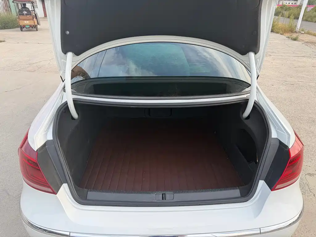 Volkswagen CC — миниатюра 9