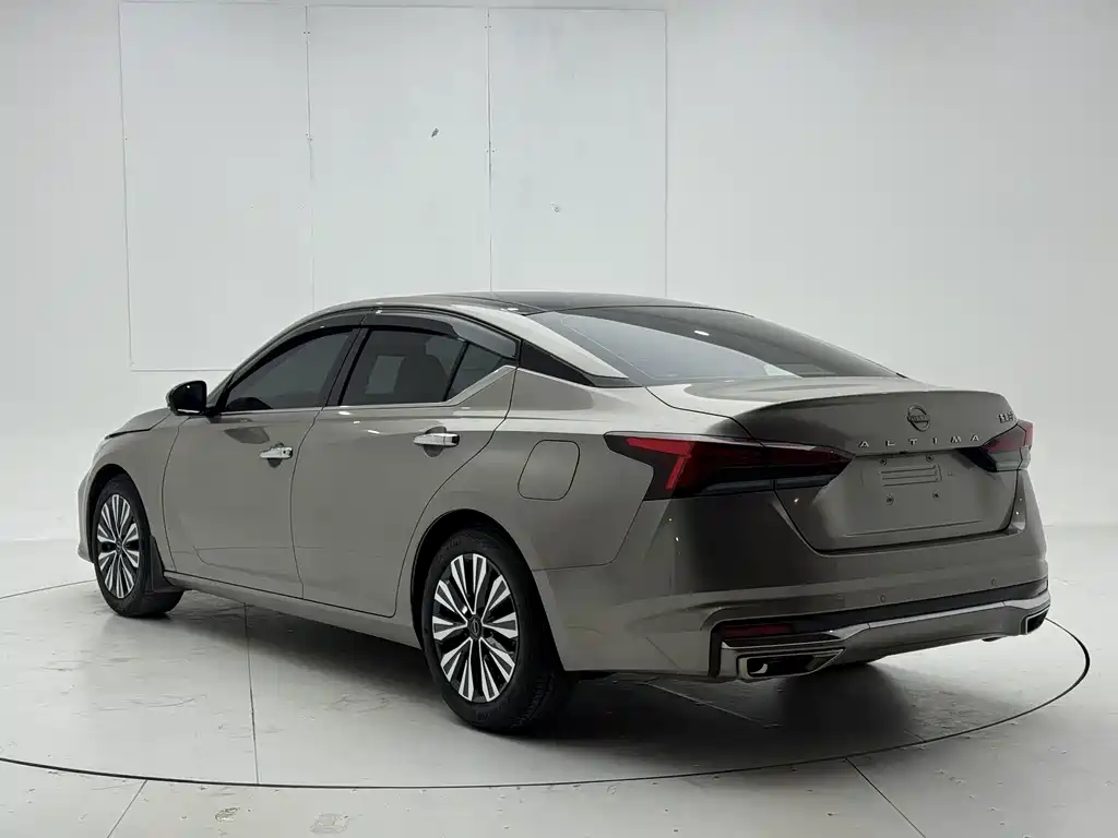 Nissan Teana — миниатюра 6