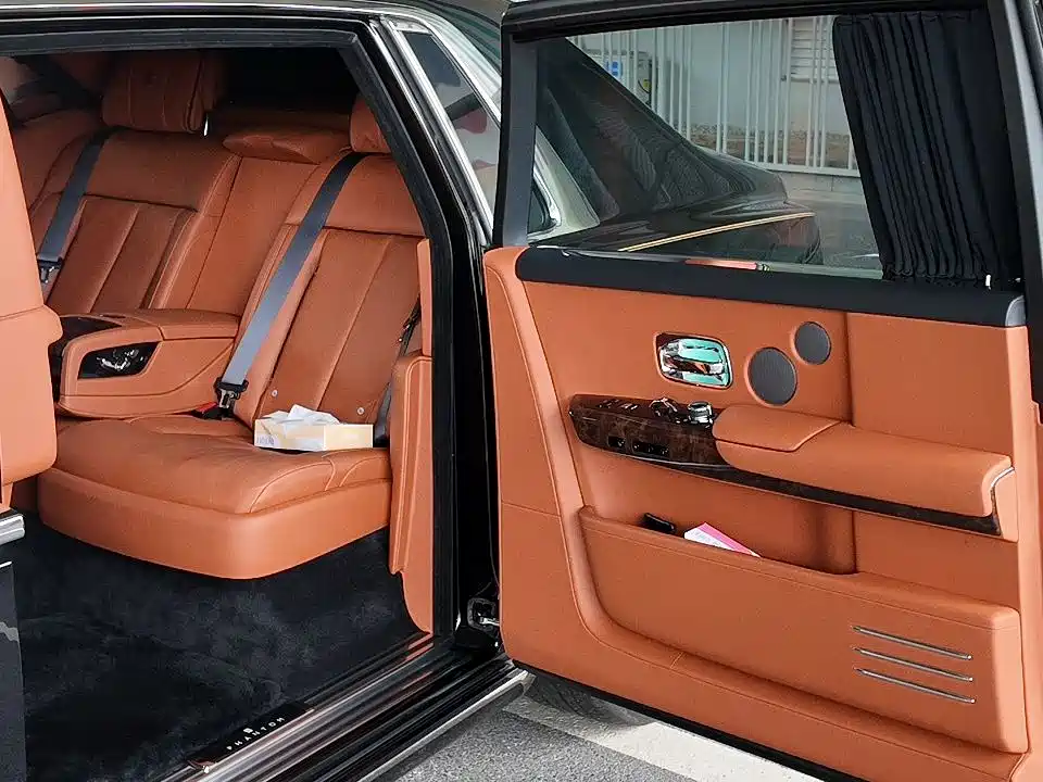 Rolls-Royce Phantom — миниатюра 23