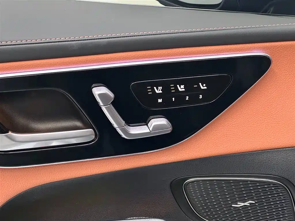 Mercedes-Benz GLC 2024 GLC 260 L 4MATIC Luxury 5 мест