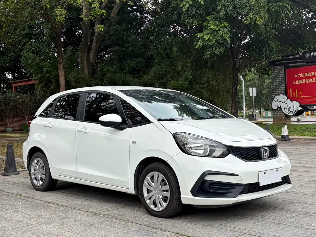 Honda Fit — миниатюра 8
