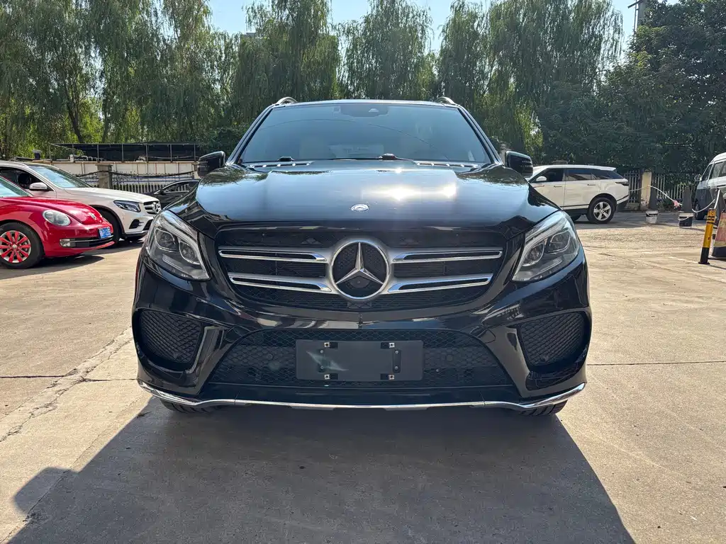 Mercedes-Benz GLE (Import) — миниатюра 2