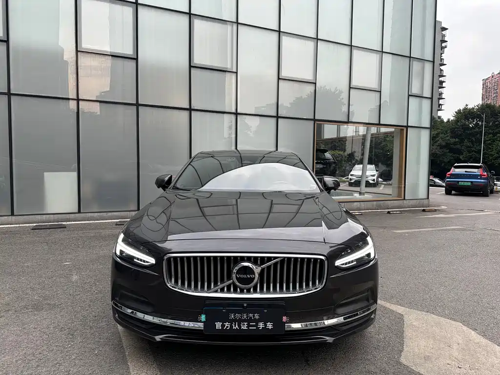 Volvo S90 2024 B5 Luxury