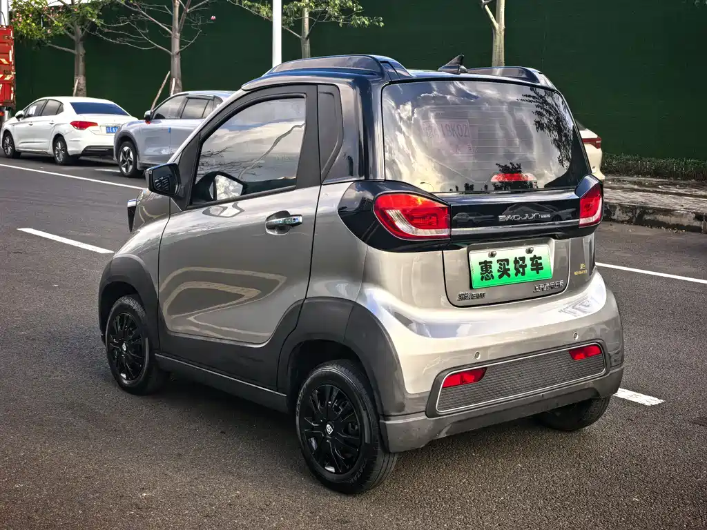 BAOJUN E100