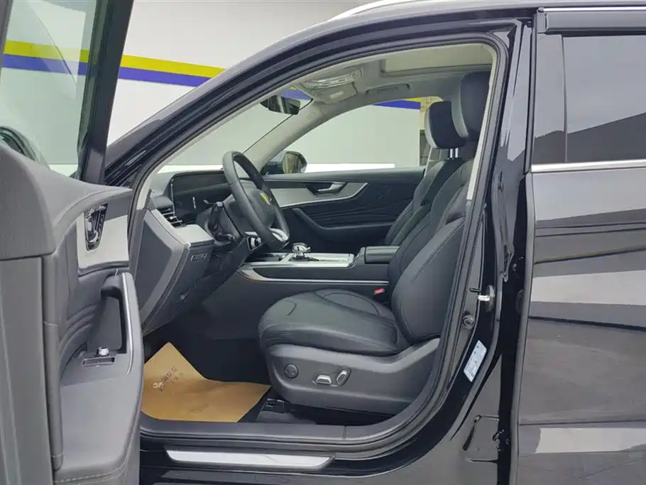 Hongqi HS5 2025 2.0T 60