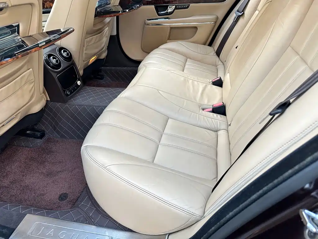 Jaguar XJ — миниатюра 14