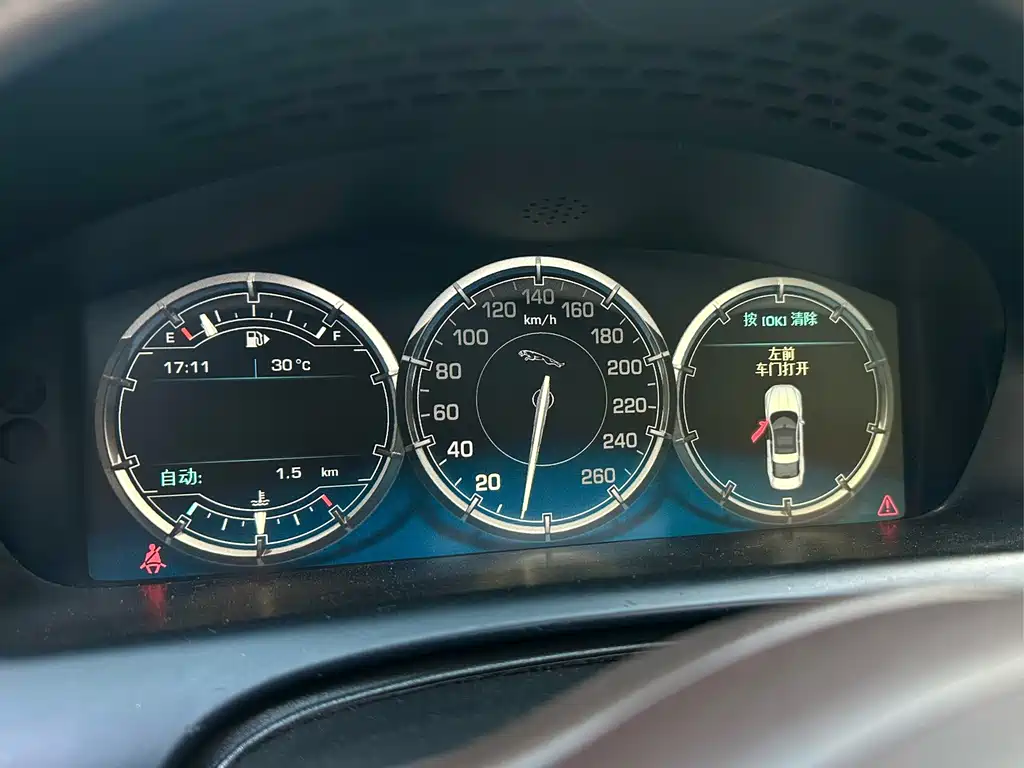 Jaguar XJ — миниатюра 7