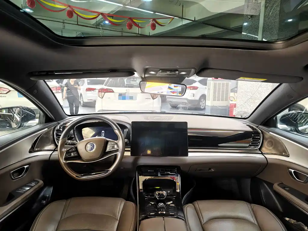BYD Han — миниатюра 7
