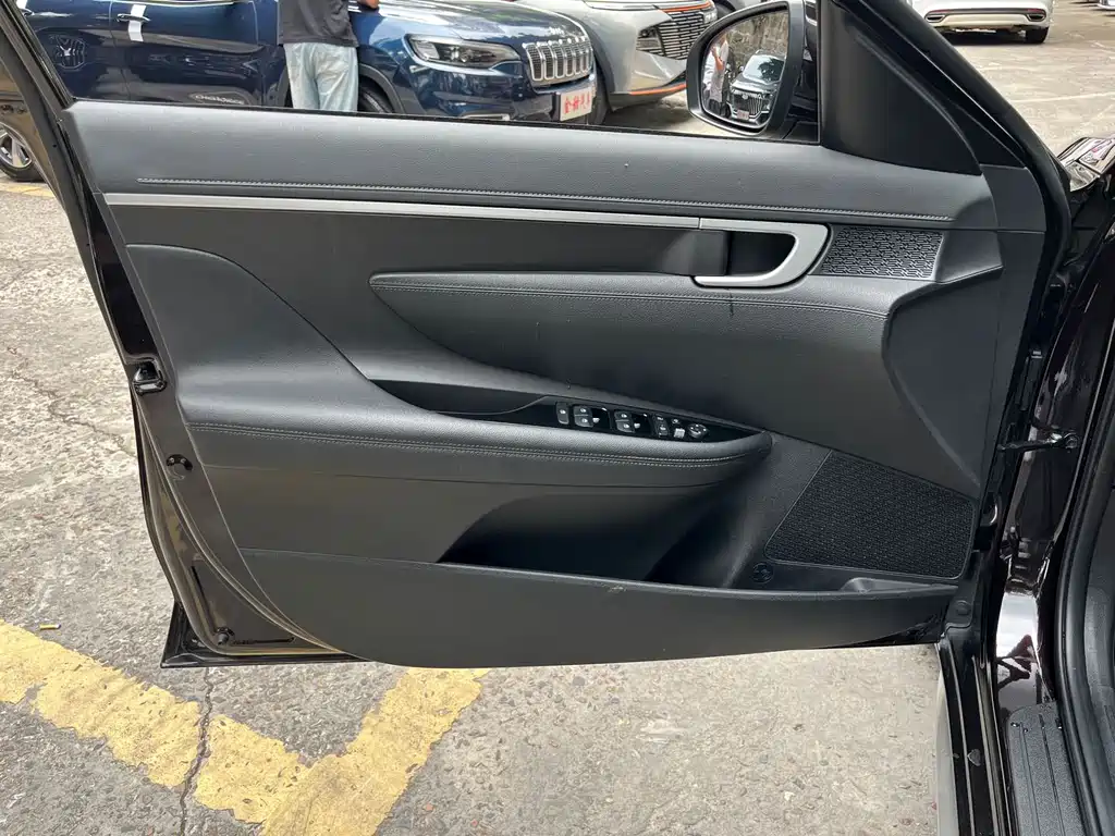 Hyundai Mistra — миниатюра 8