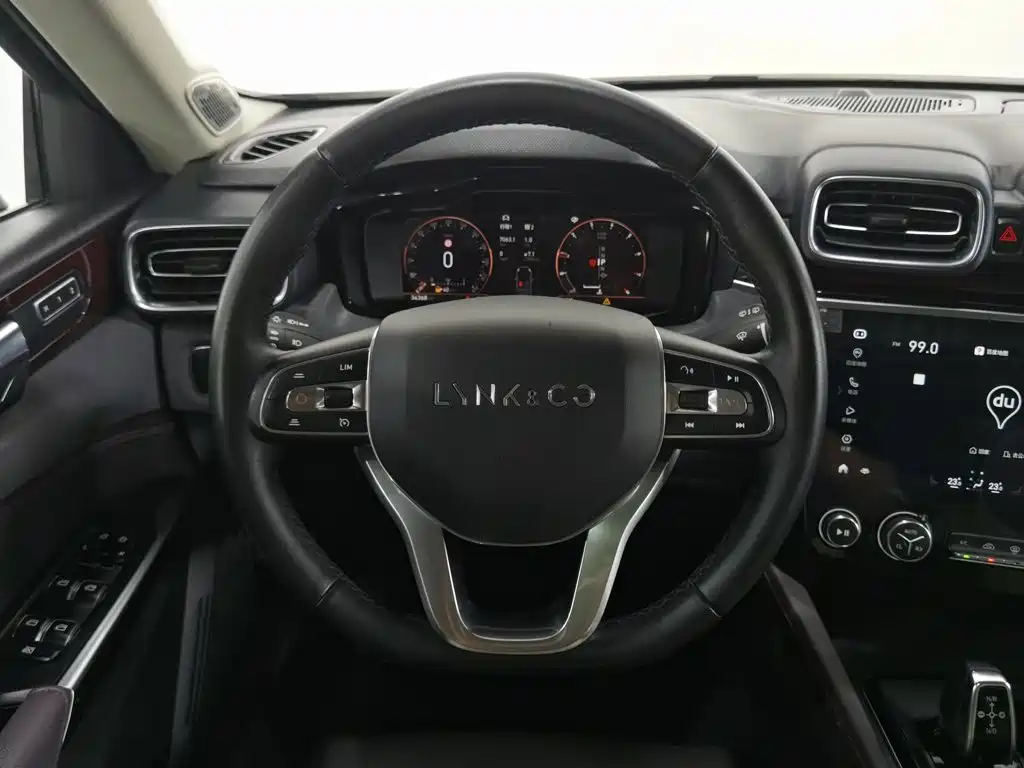 Lynk & Co 02 — миниатюра 11