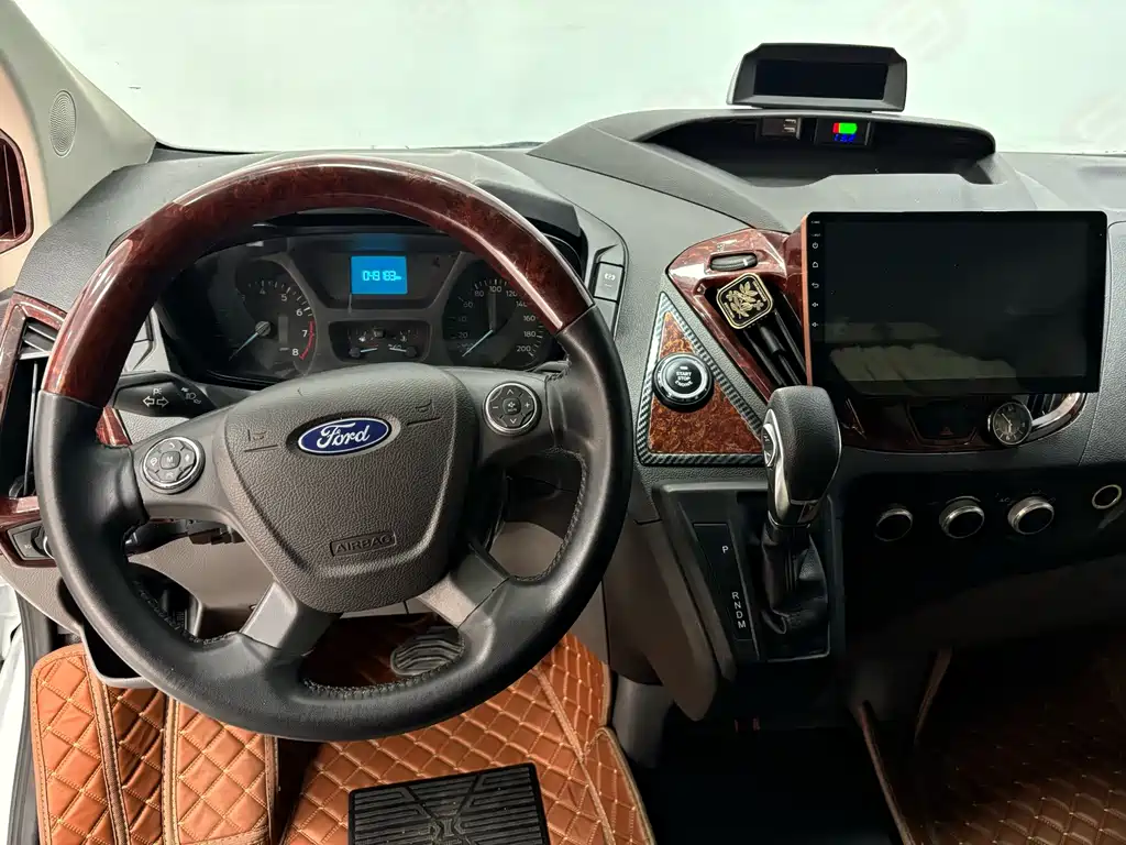 Ford Transit — миниатюра 10