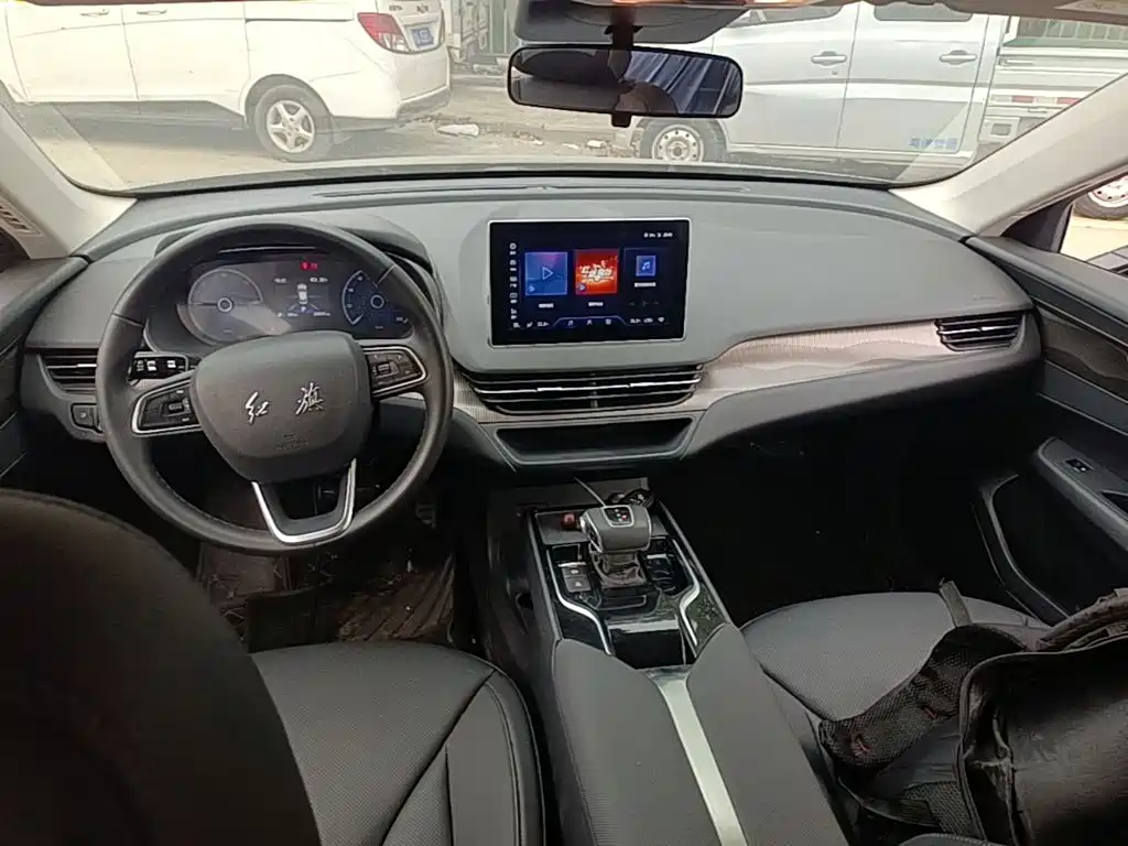 Hongqi Hongqi E-QM5 — миниатюра 10