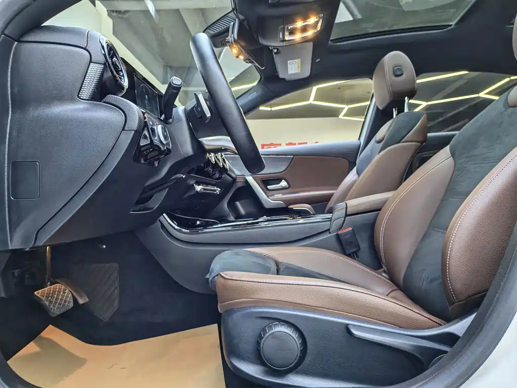 Mercedes-Benz A-Class — миниатюра 6