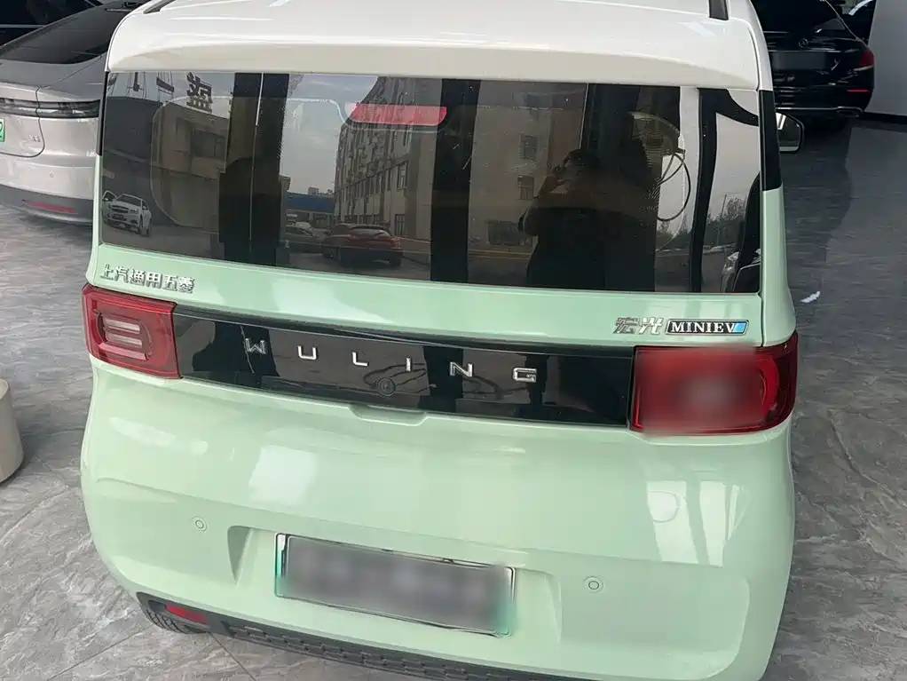 Wuling MINIEV — миниатюра 8