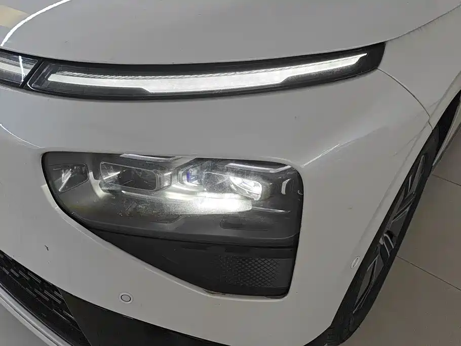 XPeng G9 — миниатюра 5