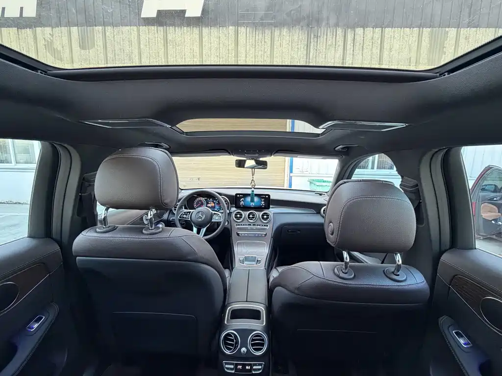 Mercedes-Benz GLC — миниатюра 10