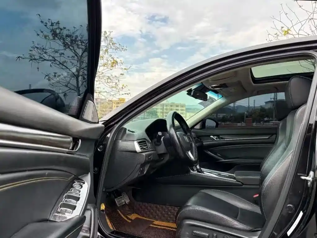 Honda Accord — миниатюра 6