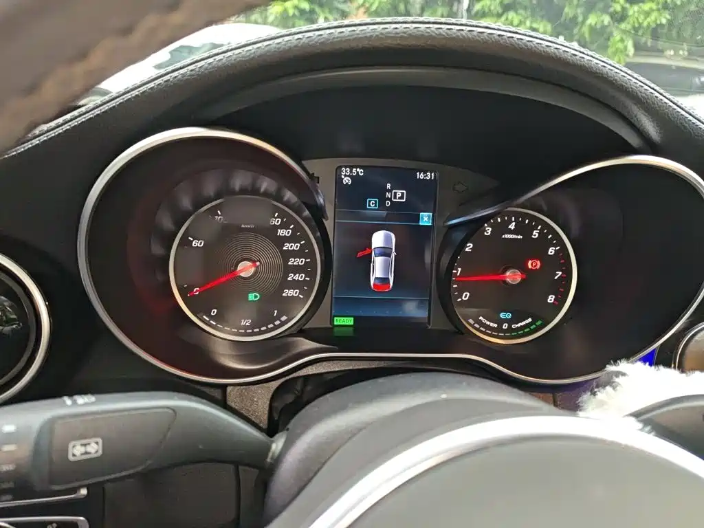 Mercedes-Benz C-Class — миниатюра 4