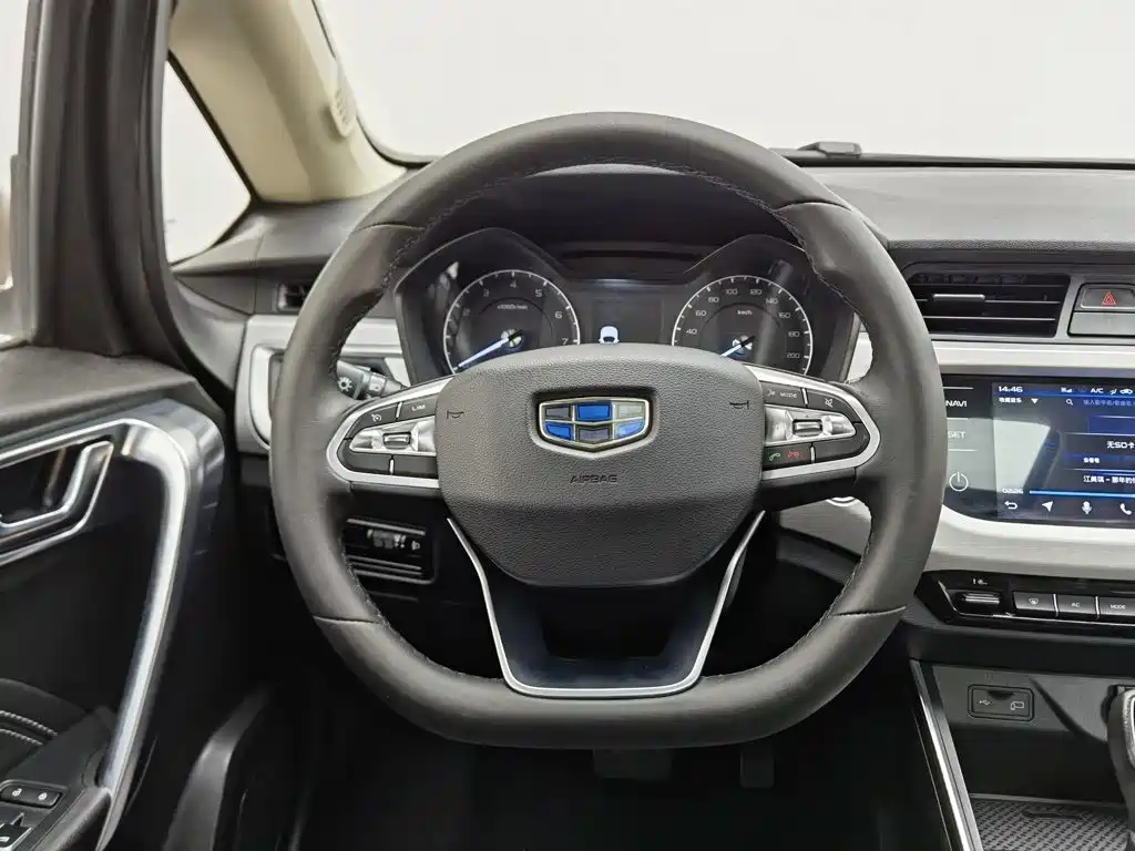 Geely Vision X3 — миниатюра 11