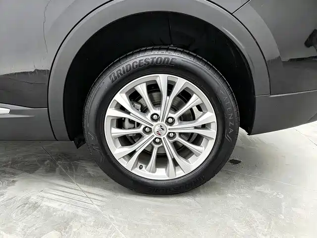 Buick Envision Plus — миниатюра 10
