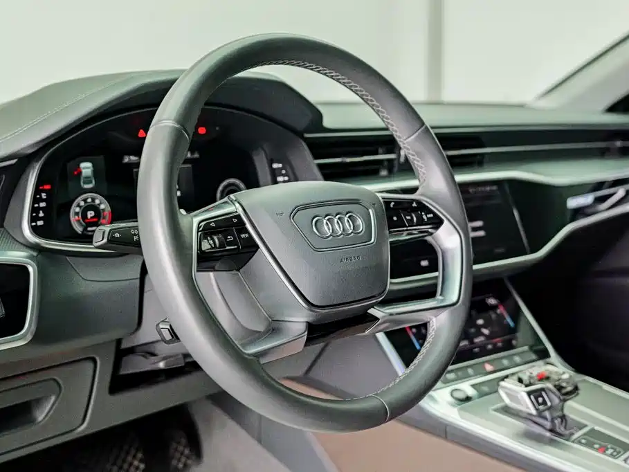 Audi A7L 2024 — фото 17