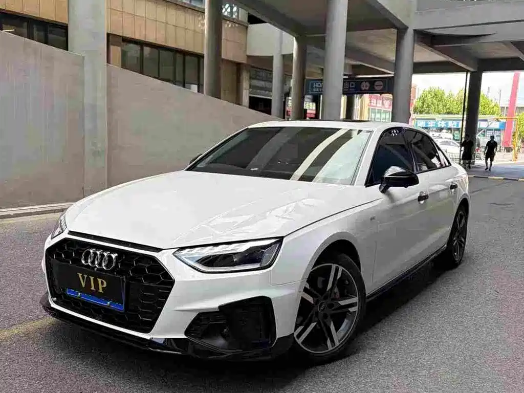 奥迪A4L 2023款 40 TFSI 豪华动感型 2023
