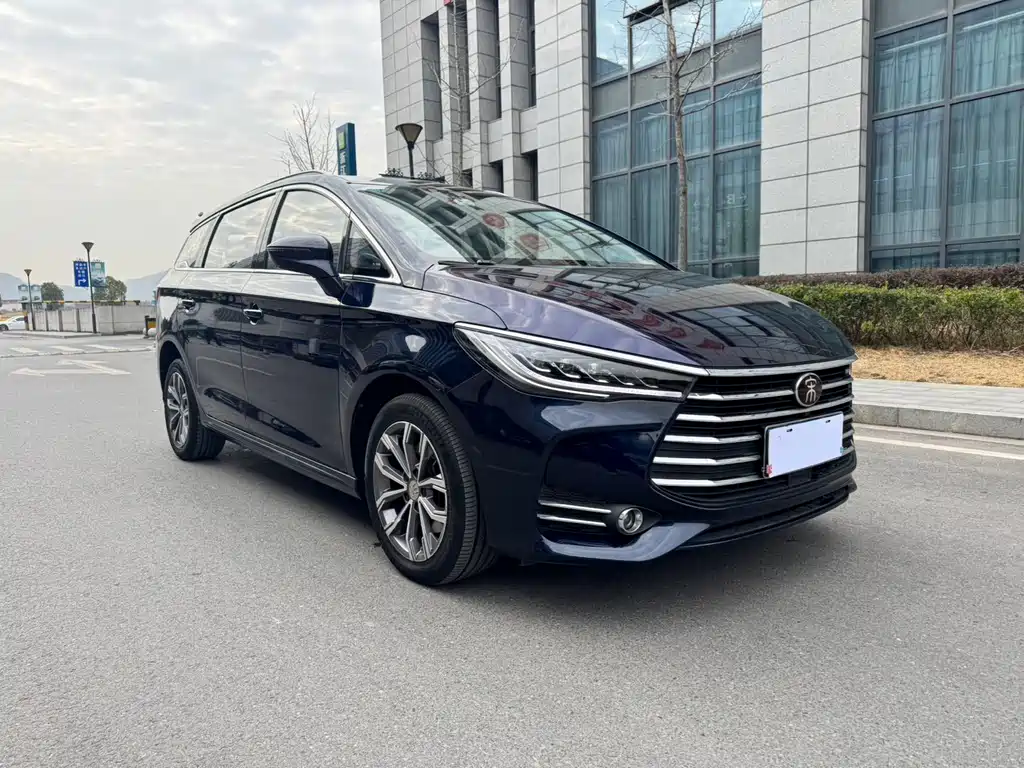 BYD SONG MAX