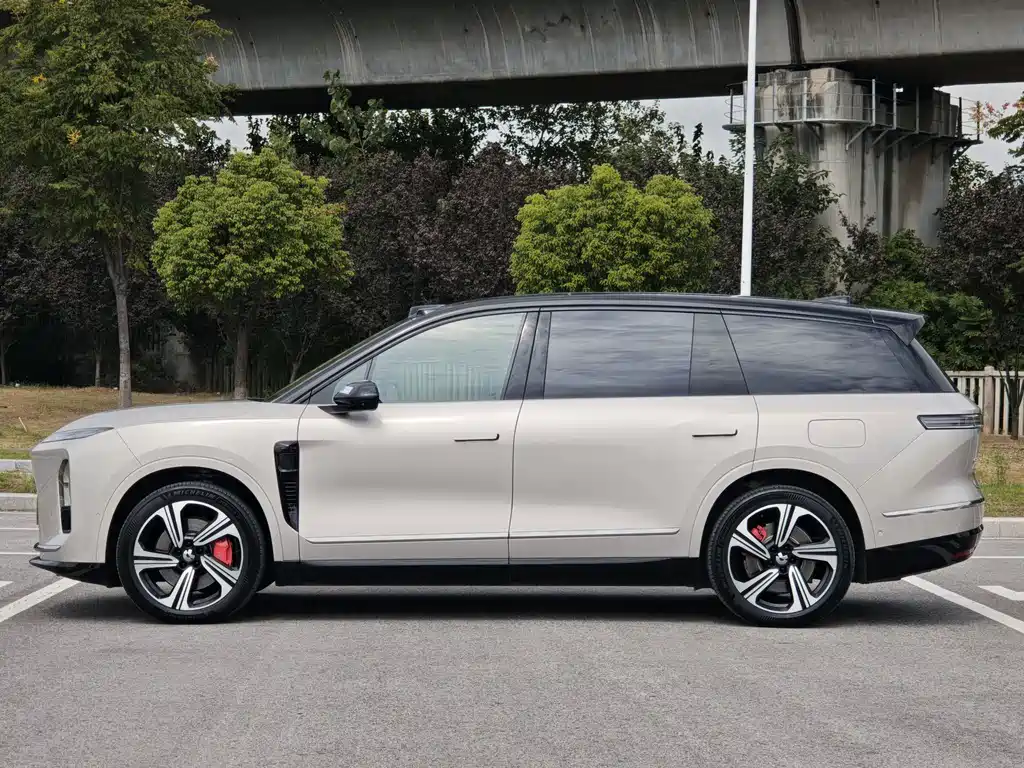 NIO ES8 — миниатюра 16